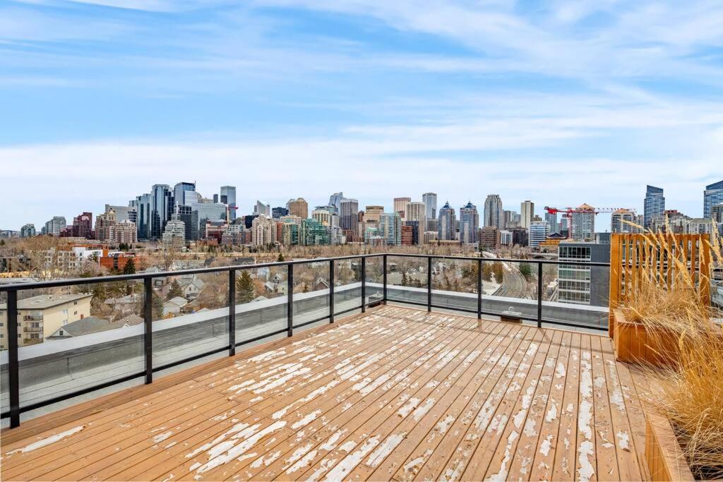 Appartement Chic 1Br Kensington Unit W/Parking à Calgary Extérieur photo