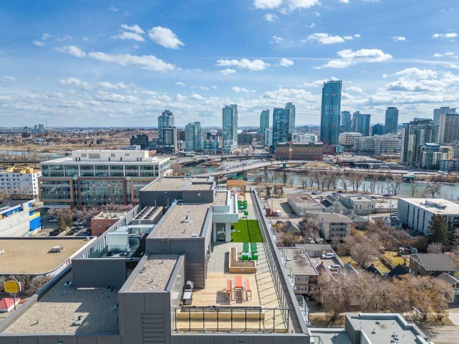 Appartement Chic 1Br Kensington Unit W/Parking à Calgary Extérieur photo