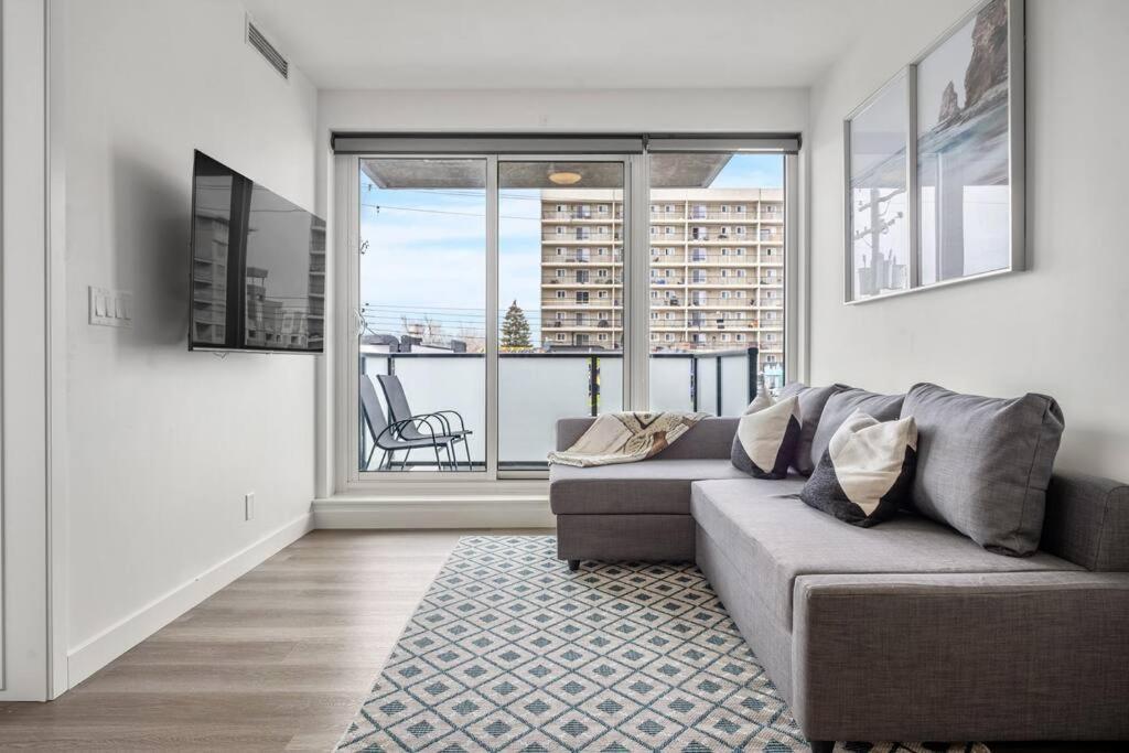 Appartement Chic 1Br Kensington Unit W/Parking à Calgary Extérieur photo