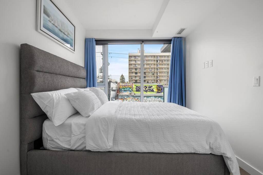 Appartement Chic 1Br Kensington Unit W/Parking à Calgary Extérieur photo