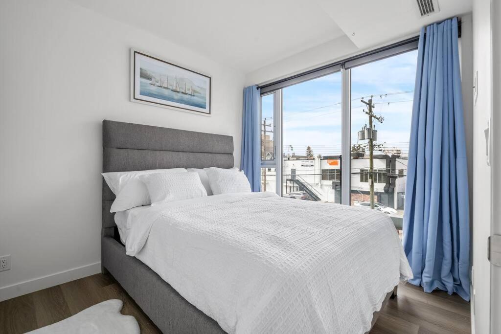 Appartement Chic 1Br Kensington Unit W/Parking à Calgary Extérieur photo